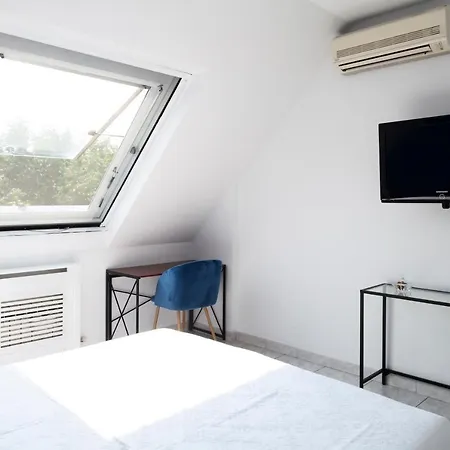 Maison Da Paola Alojamento de Acomodação e Pequeno-almoço Basiglio